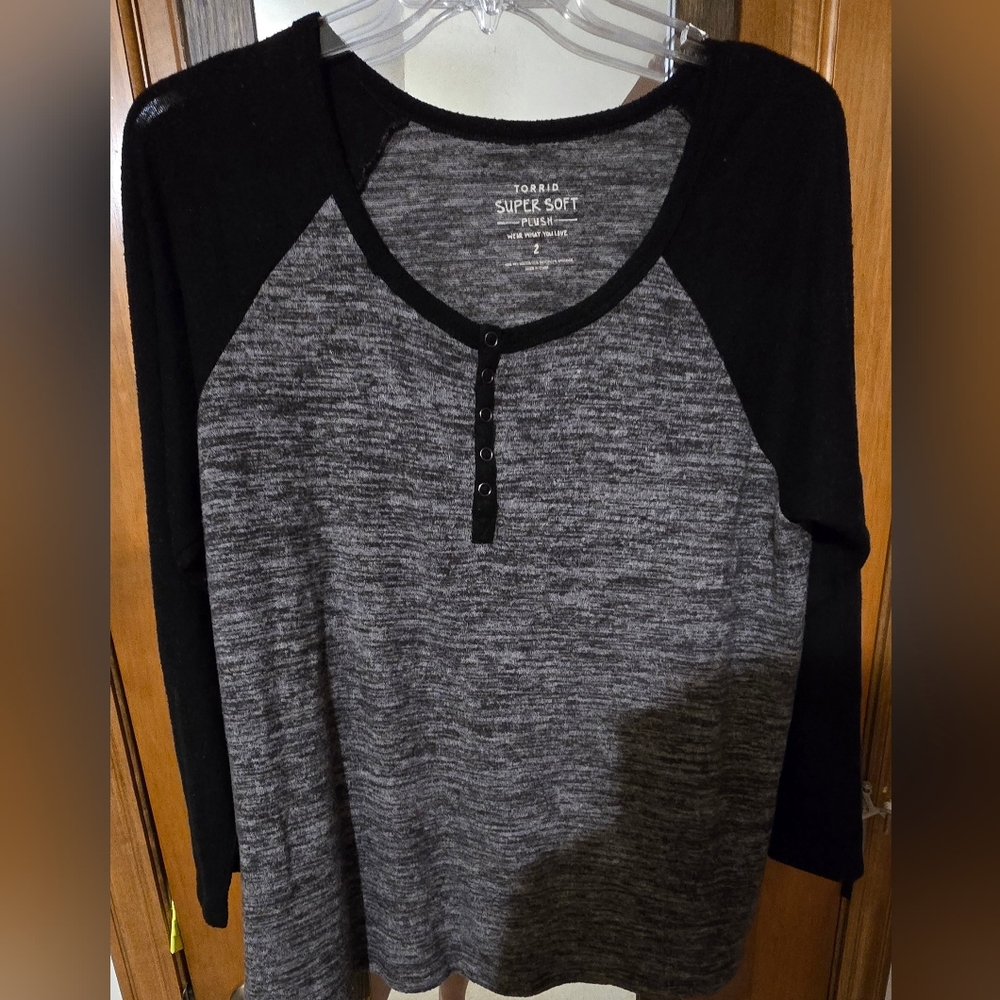 New Super Soft Plush Size 2 Torrid Top